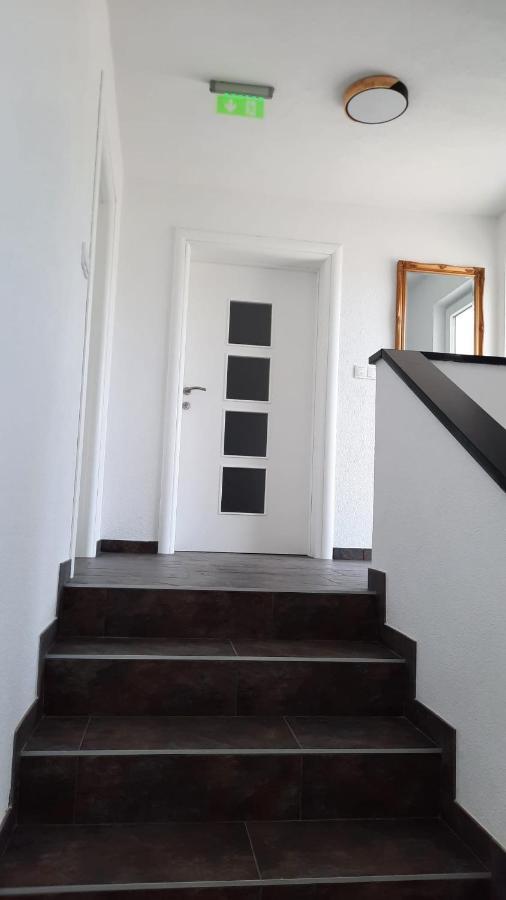 Aksa Residences Vir Exteriör bild