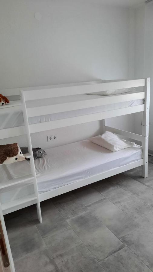 Aksa Residences Vir Exteriör bild