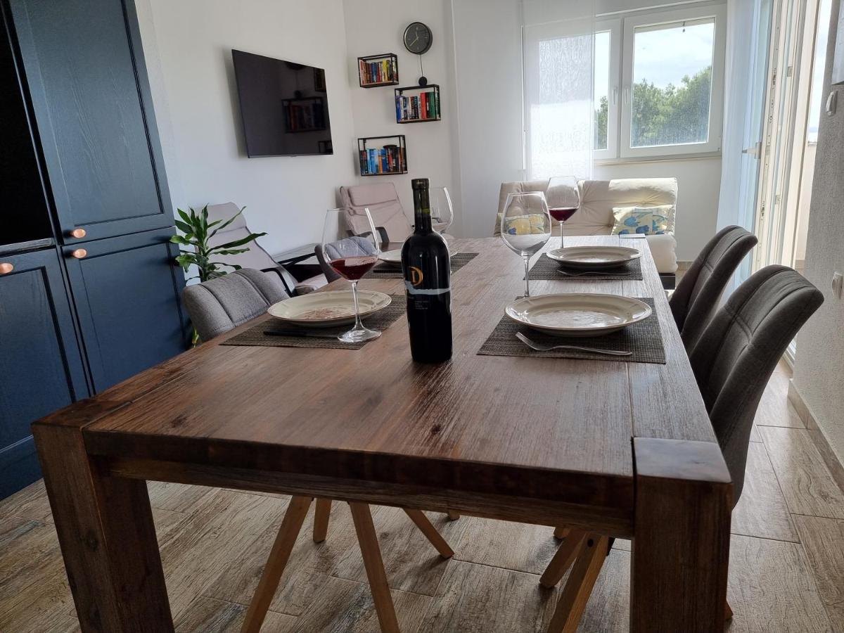Aksa Residences Vir Exteriör bild