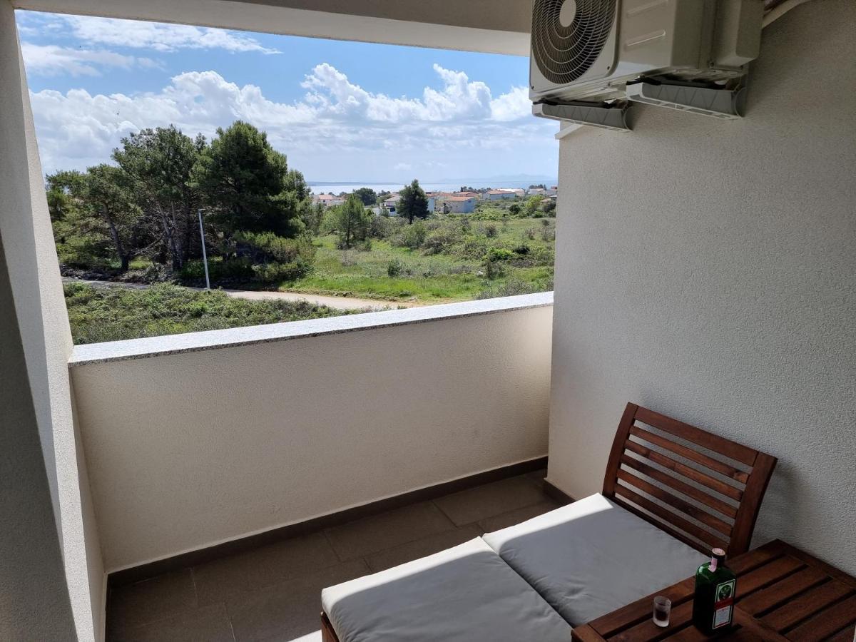 Aksa Residences Vir Exteriör bild